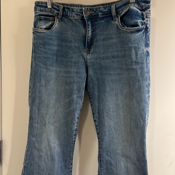 Kut from the Kloth Stella Flare Size 14 jeans - Picture 8 of 9